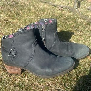 Teva charcoal leather cowboy ankles boots